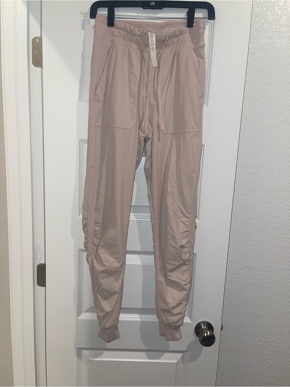 lululemon athletica Men's Dusty Pink Jogger Pants